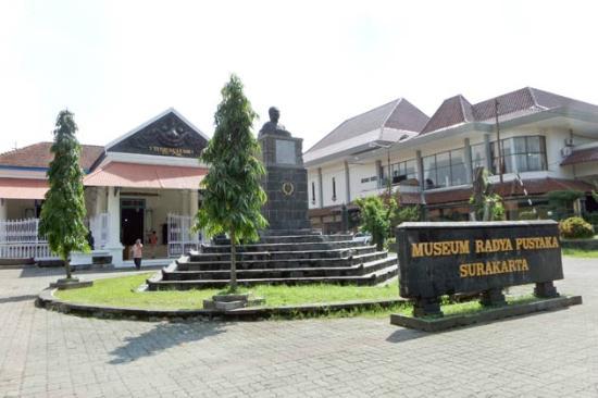 Museum Radya Pustaka